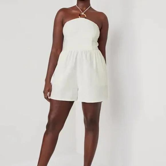 New  Old Navy Linen-Blend O-Ring Halter Romper for Women -- 3.inch inseam - Picture 4 of 8
